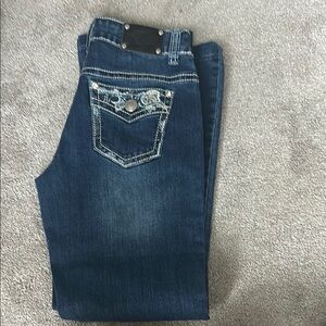 Stylish Blue Denim Jeans with Embroidered Pocket